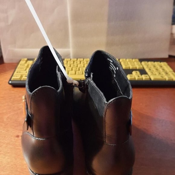 NEW ! Cole Haan Leigh Bootie Black Size 8 - Picture 4 of 6